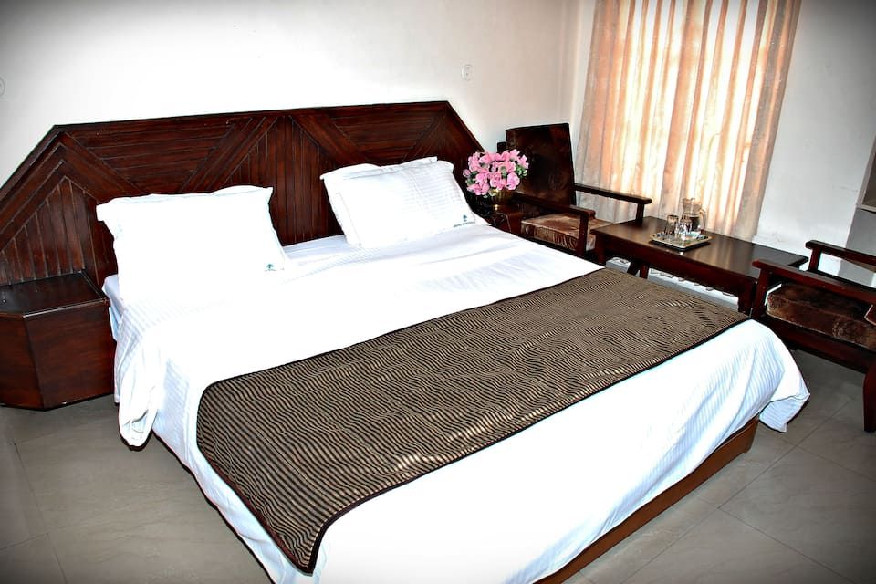 Hotel Gurupriya Executive Room 13